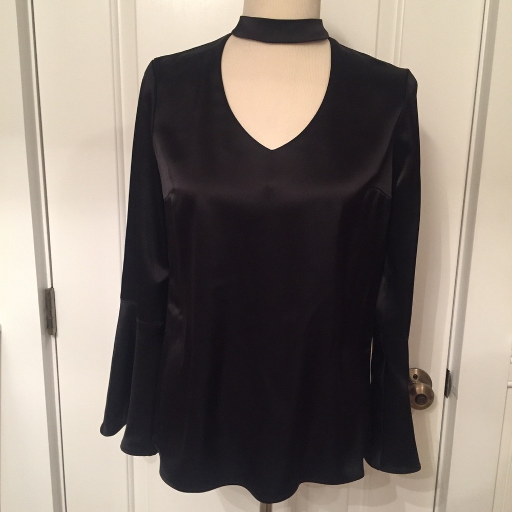 DREW TOP BLOUSE BLACK CUT OUT V-NECK WIDE CUFF ANTHROPOLOGIE Size XS